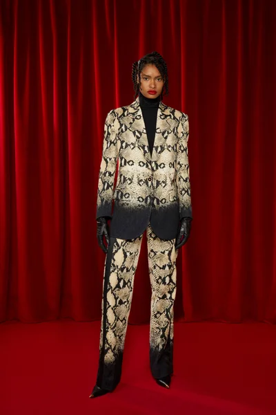 Look 9